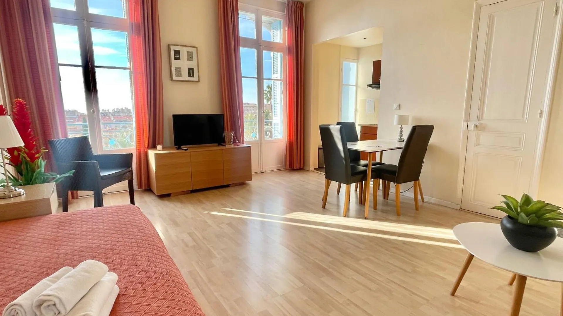 L'Orient Palace Apartments Menton