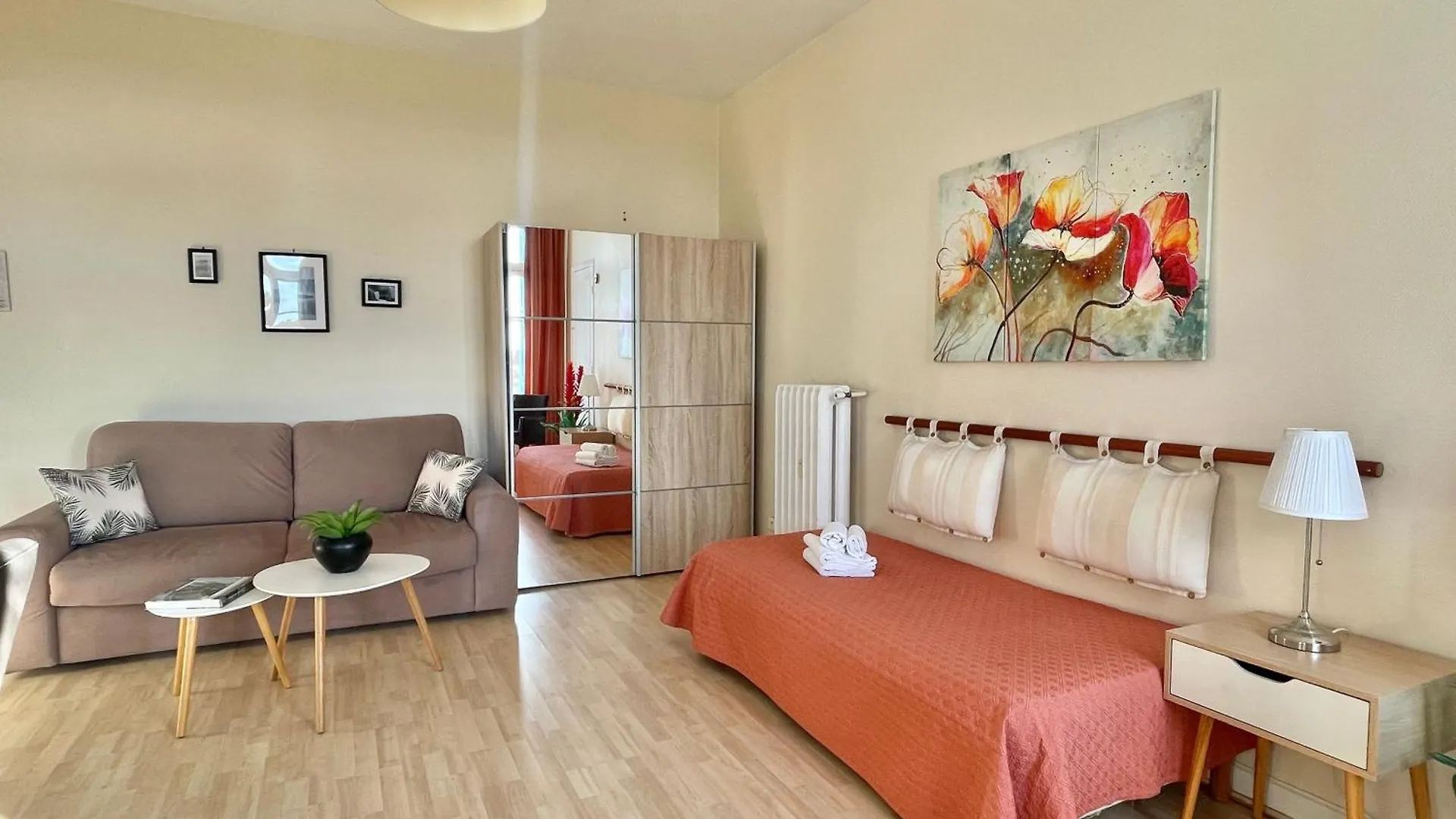 L'Orient Palace Apartments Menton 0*,
