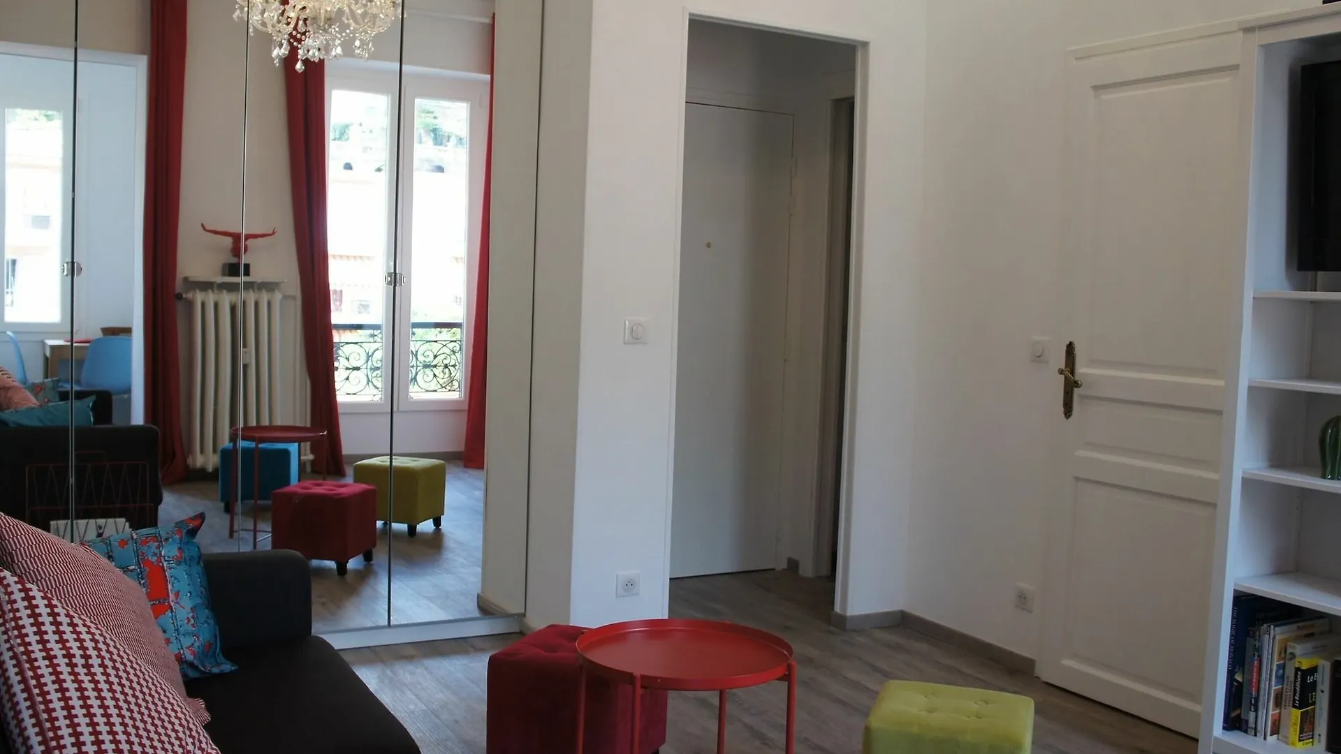 L'Orient Palace Apartments 멍똥